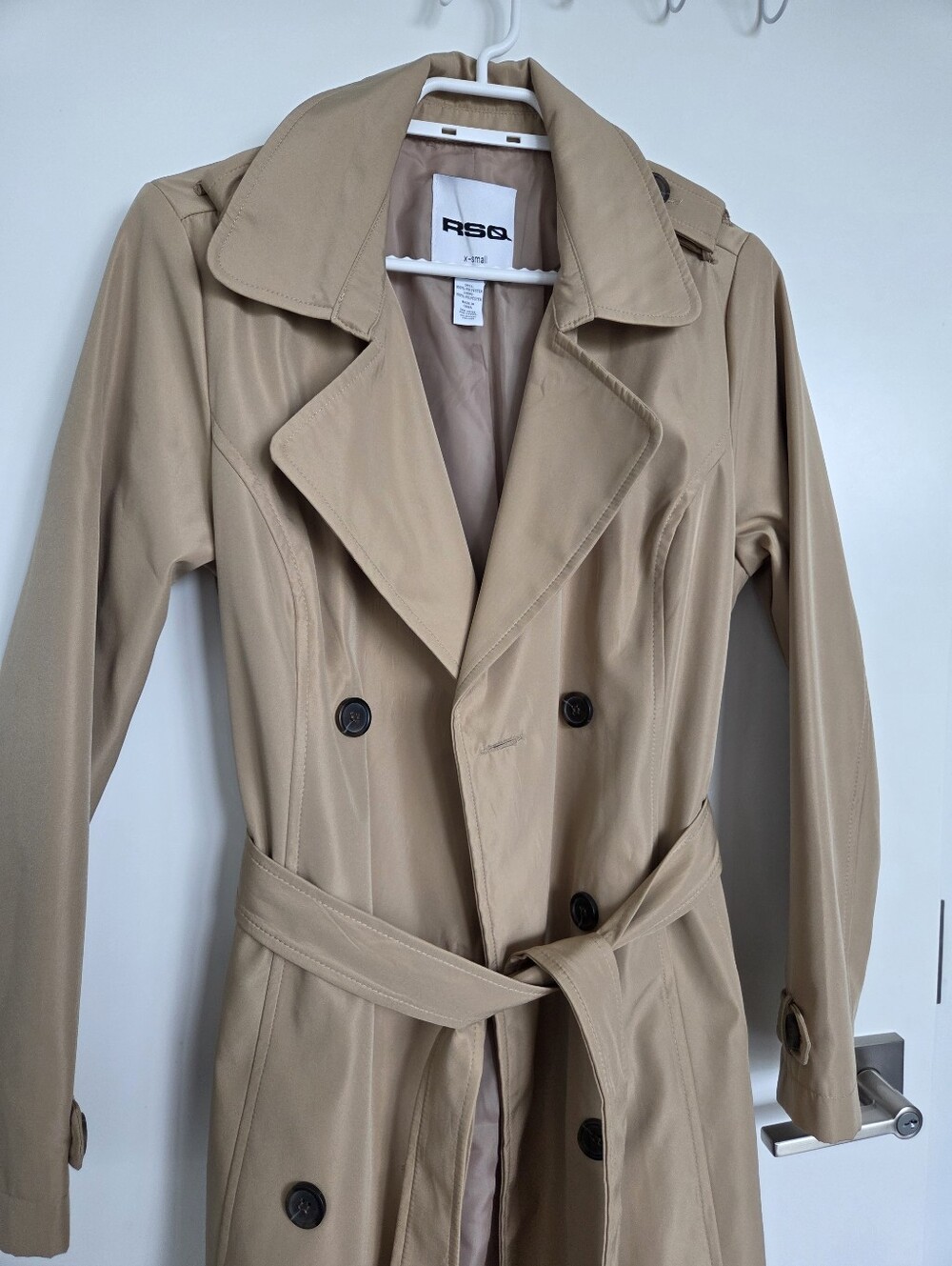Classic Tan Double-Breasted Trench Coat with Belt